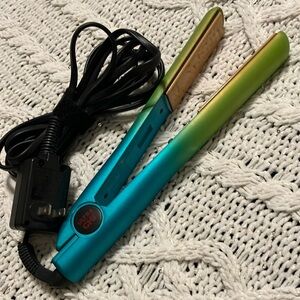 Ultra Chi Hair Straightener